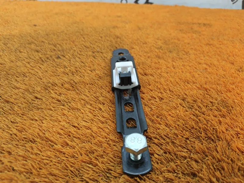 Механизм регулировки ремня безопасности