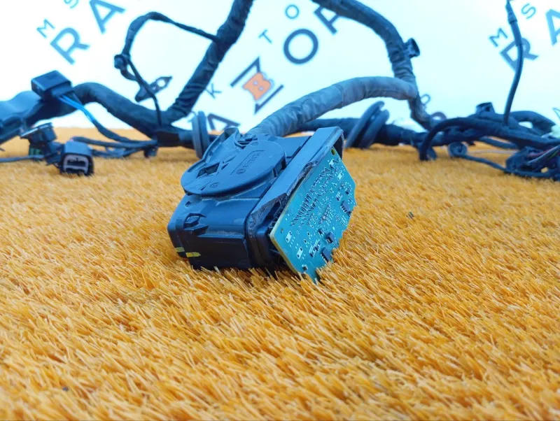 Проводка подкапотная