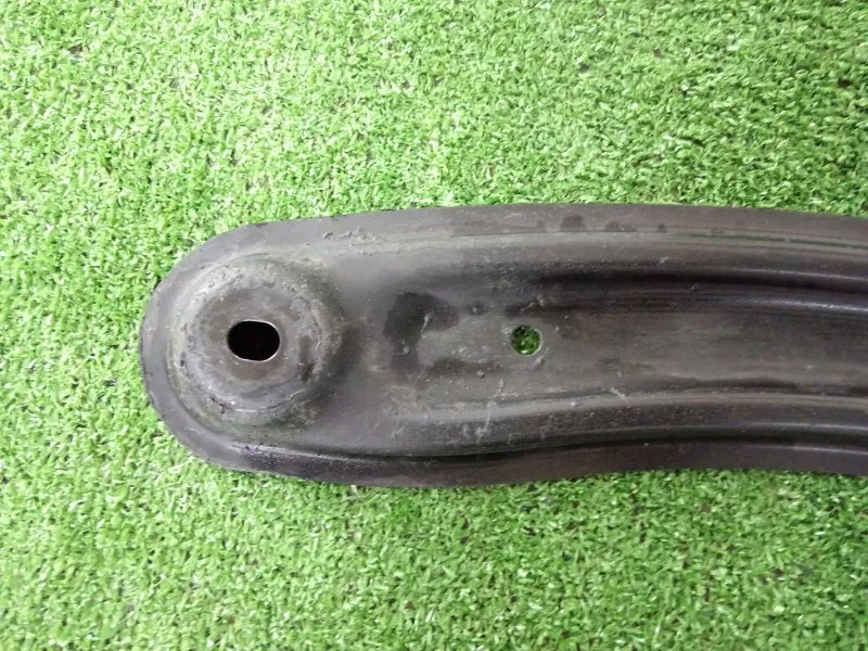 Крепление глушителя