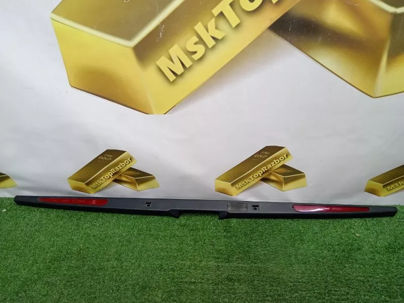 Накладка крышки багажника