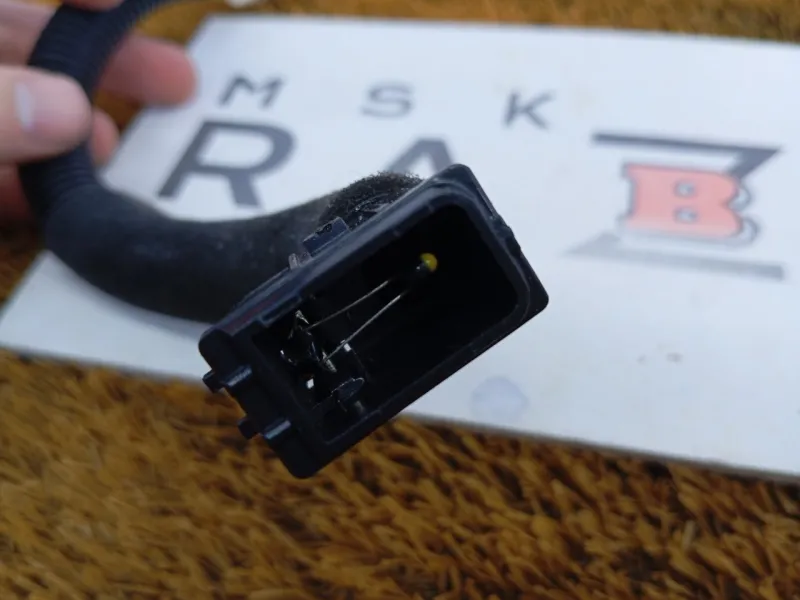 Датчик температуры воздуха в салоне