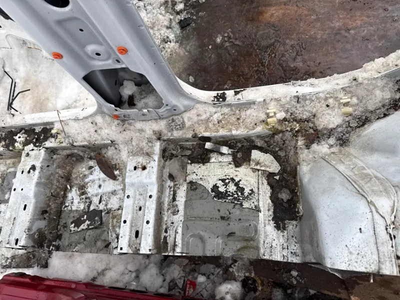 Порог с центральной стойкой