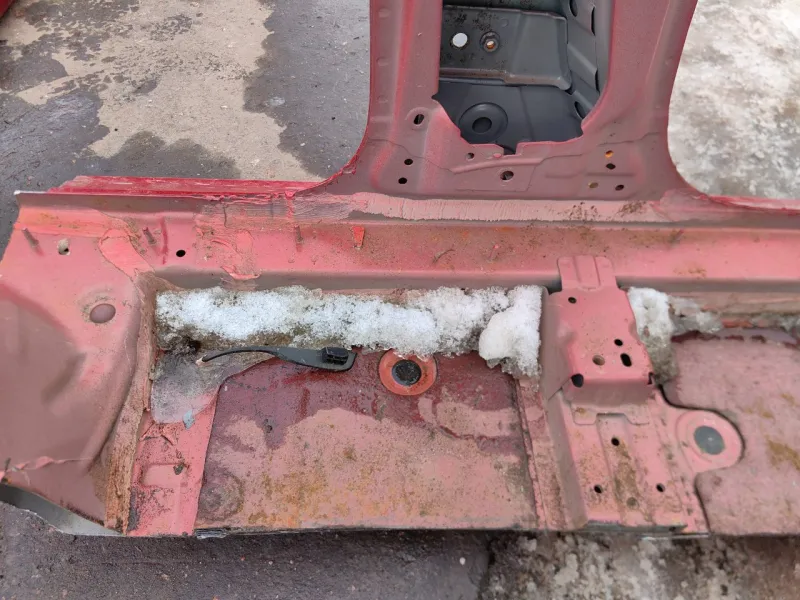 Порог с центральной стойкой