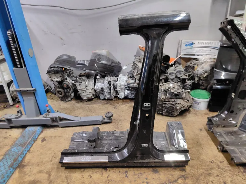 Порог с центральной стойкой