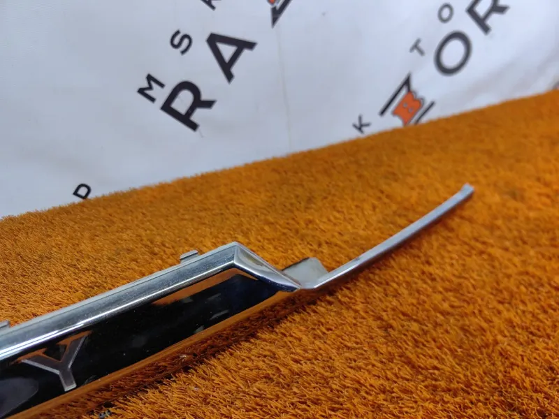 Накладка крышки багажника