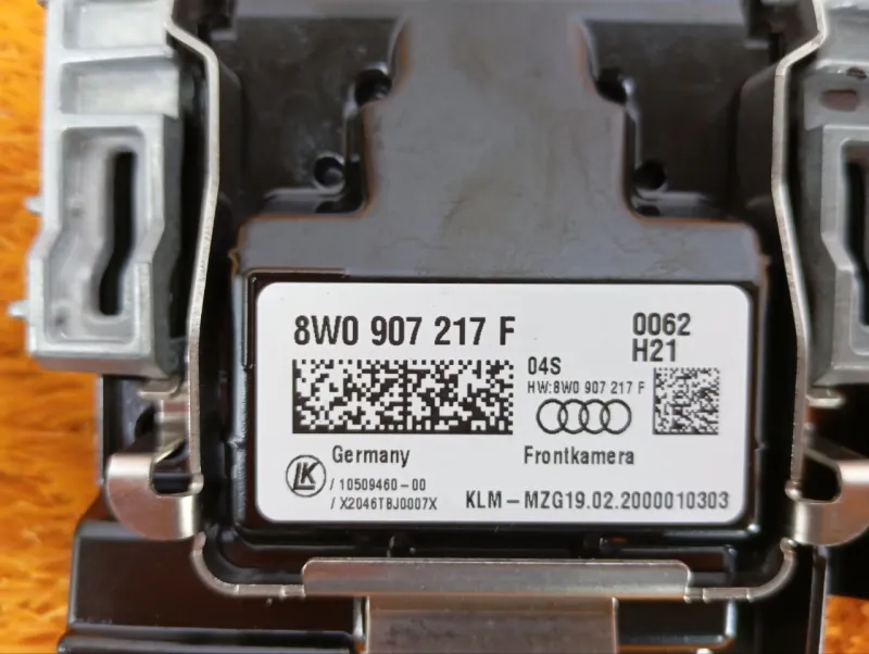 Камера переднего вида