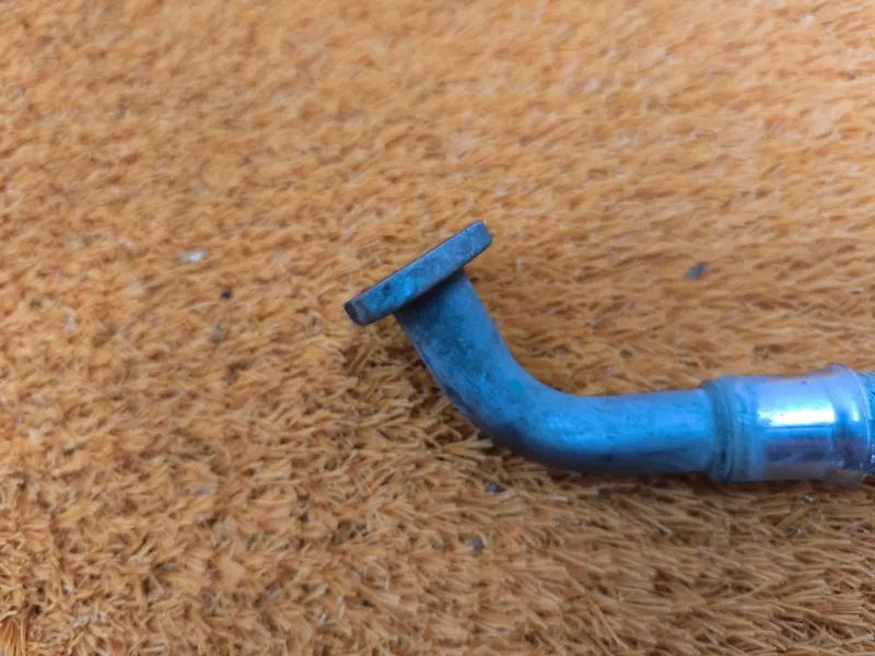 Трубка турбокомпрессора