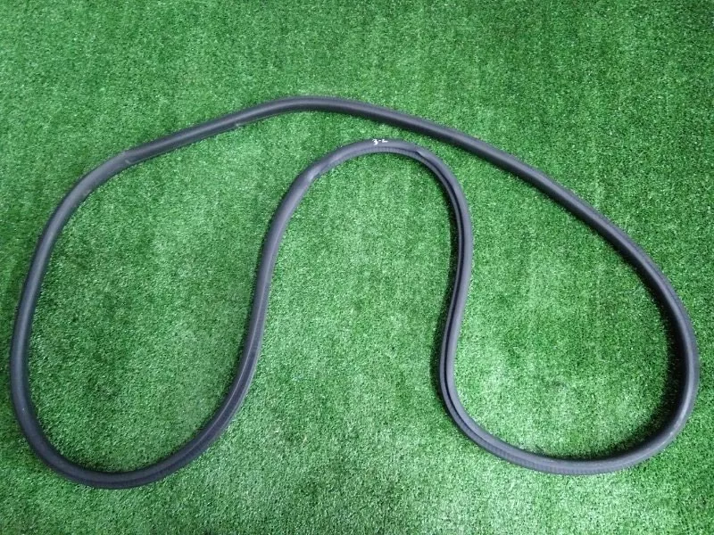 Уплотнитель проема двери