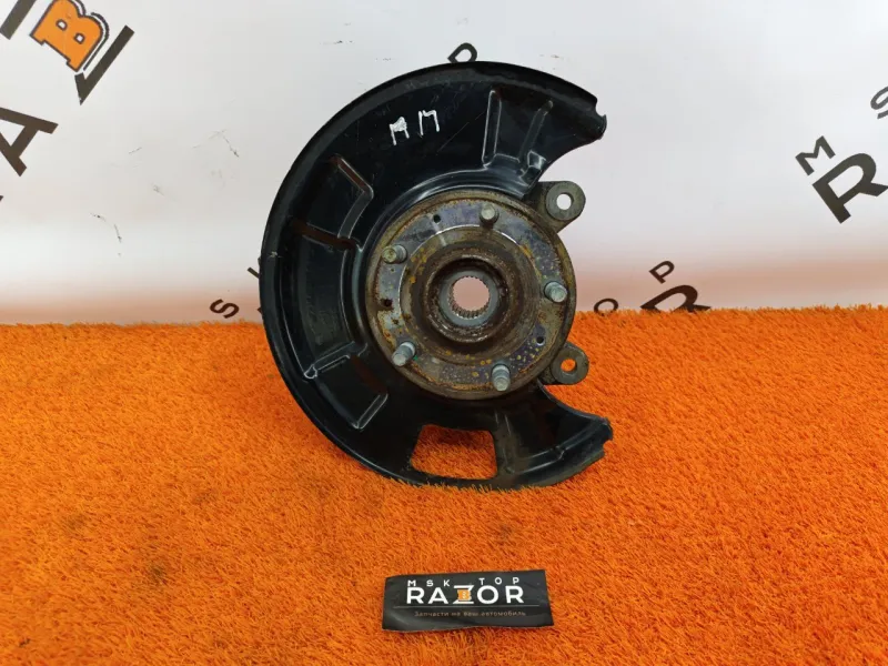 Кулак поворотный