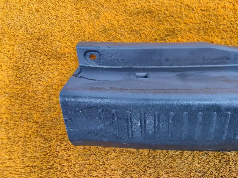 Накладка замка багажника