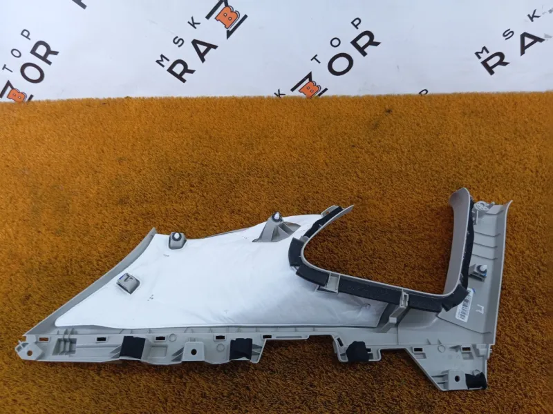 Накладка на стойку кузова