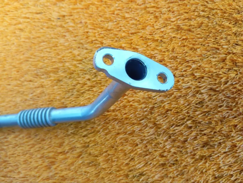 Трубка турбокомпрессора