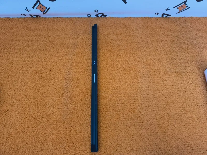 Уплотнитель стекла двери