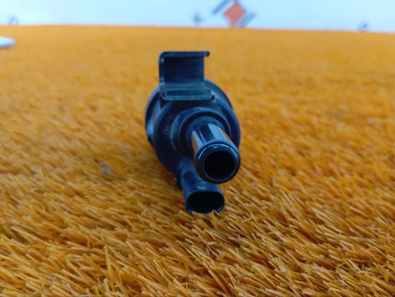 Клапан вентиляции топливного бака