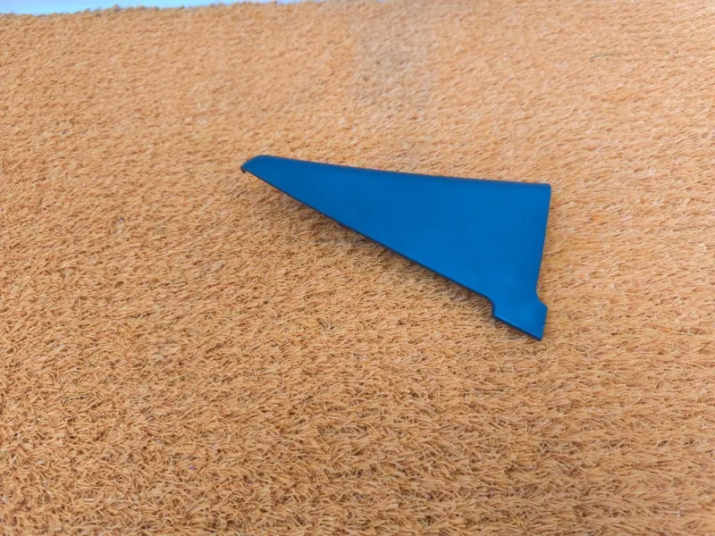 Уголок двери