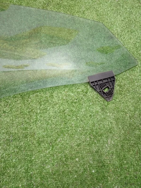 Стекло двери Audi A4 2005 8E0845022D B6, переднее правое