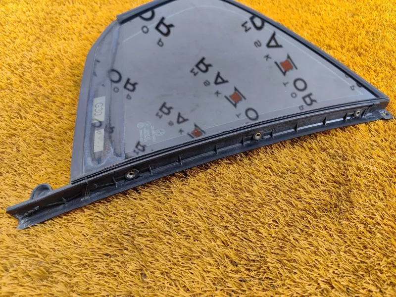 Форточка двери BMW 5-Series 2019 51357381348 G30 B47D20A, задняя правая