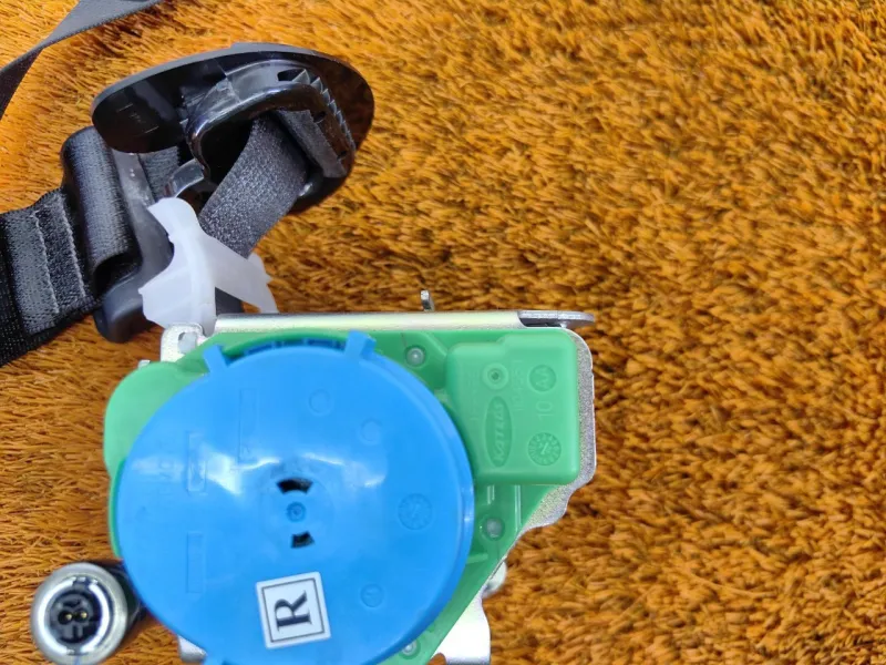 Ремень безопасности