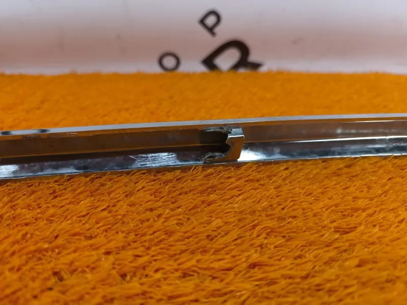 Накладка двери багажника