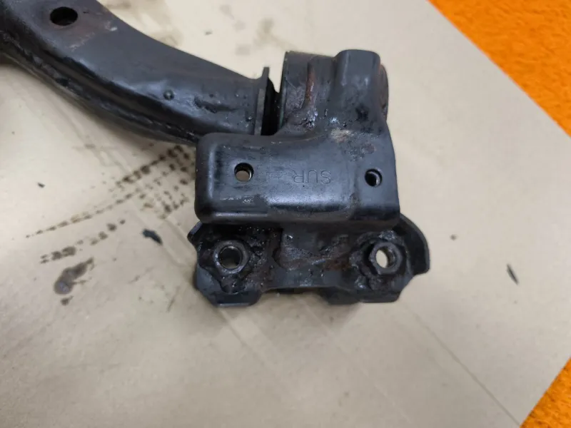 Рычаг подвески