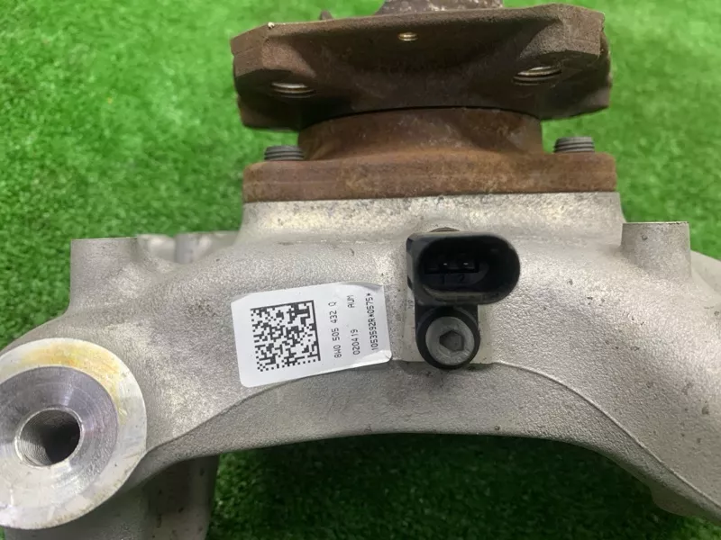 Кулак подвески