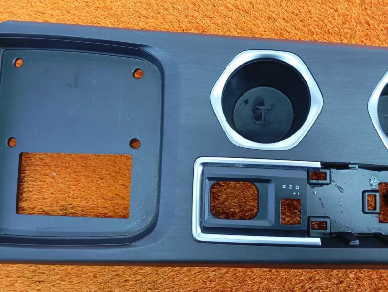 Накладка центральной консоли