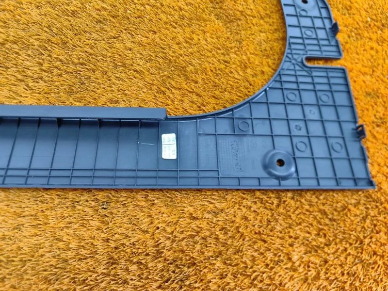 Обшивка багажника