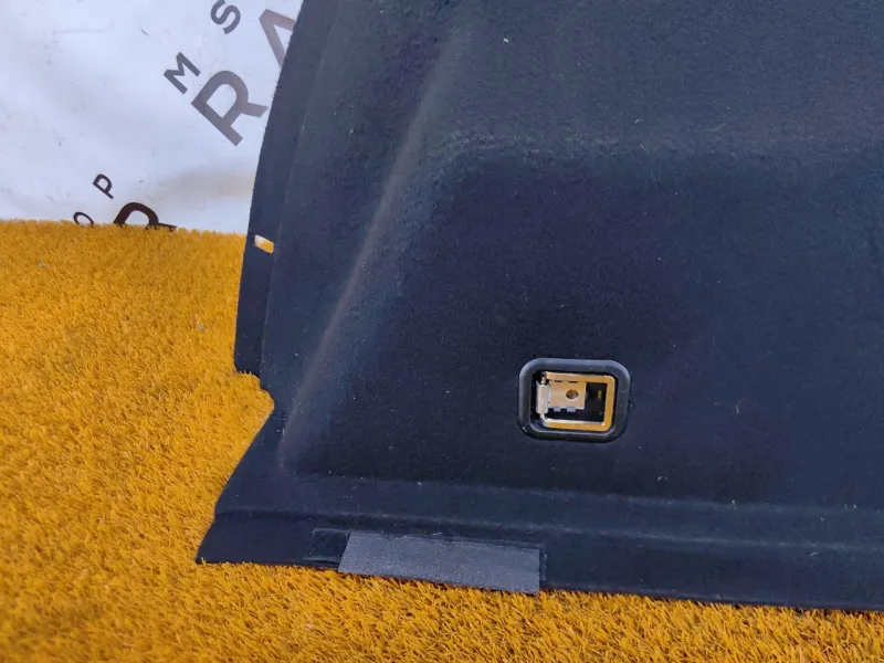 Обшивка багажника