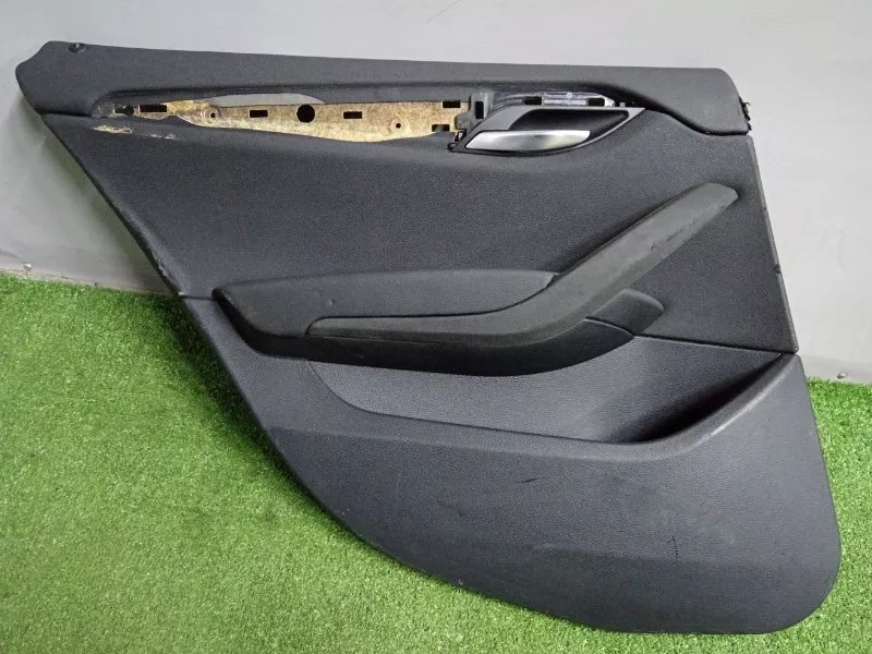 Обшивка двери BMW X1 2010 51427327245 E84, задняя левая
