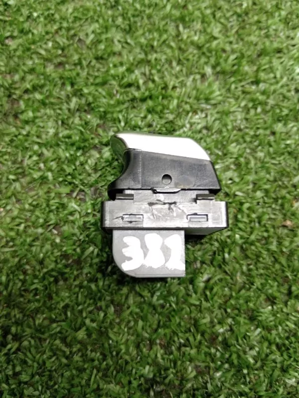 Кнопка стеклоподъемника