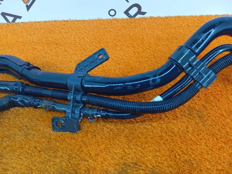 Горловина топливного бака