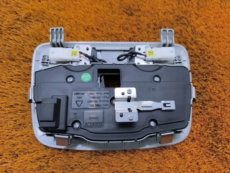 Плафон салона