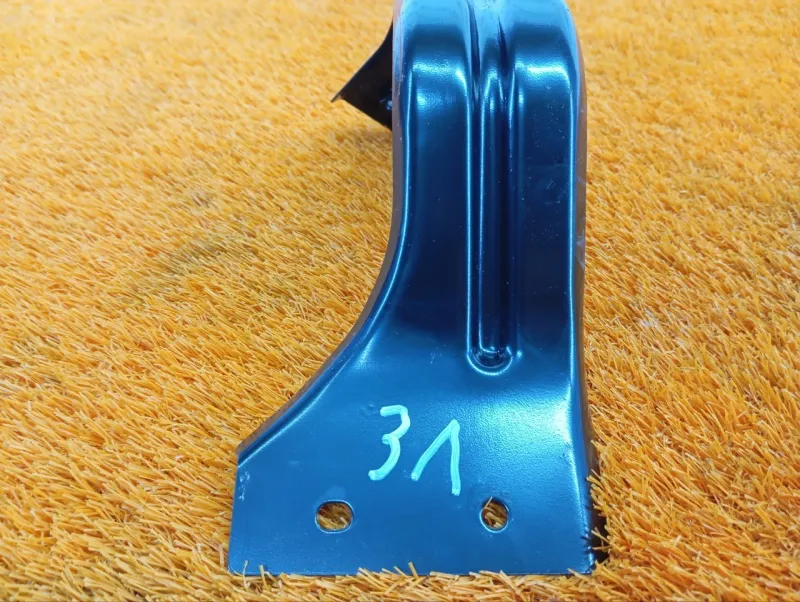 Крепление бампера