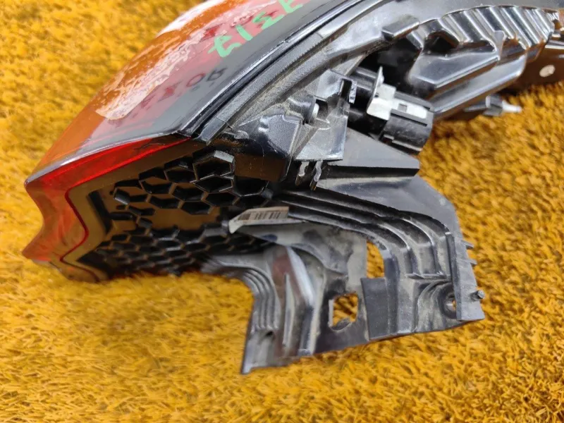 Фонарь задний