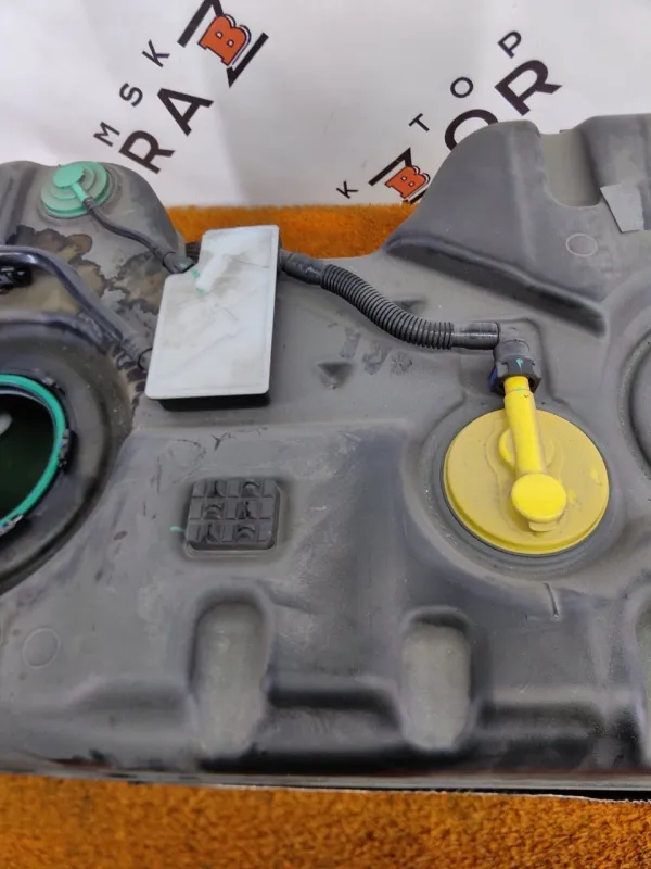 Бак топливный