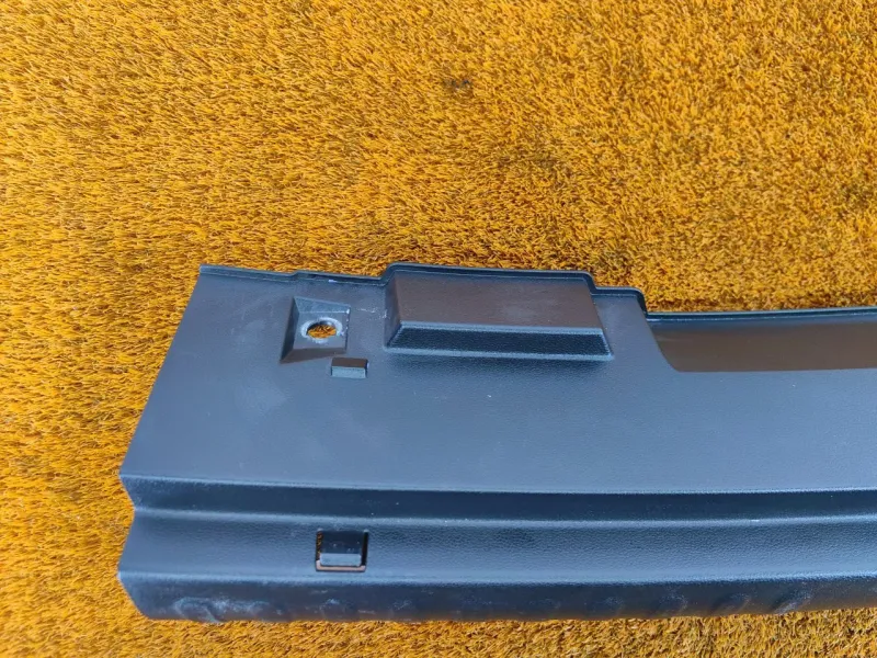 Накладка замка багажника