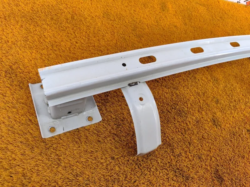 Усилитель бампера