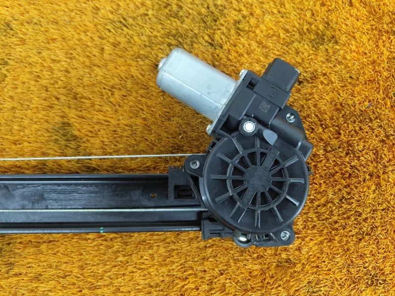 Стеклоподъемник