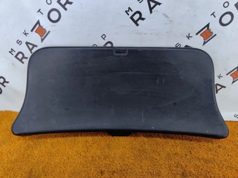 Обшивка двери багажника