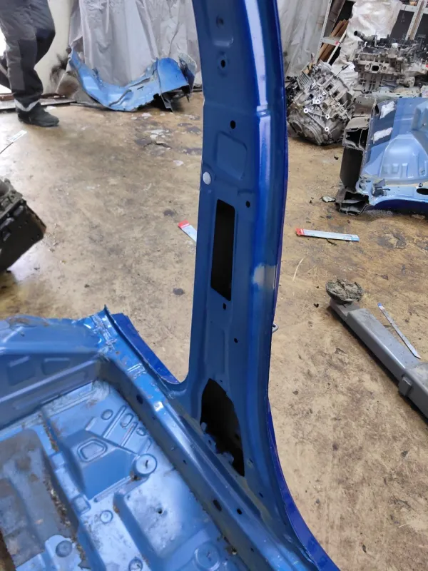 Порог с центральной стойкой