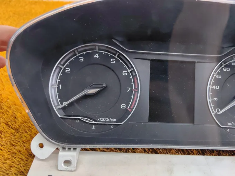 Панель приборов