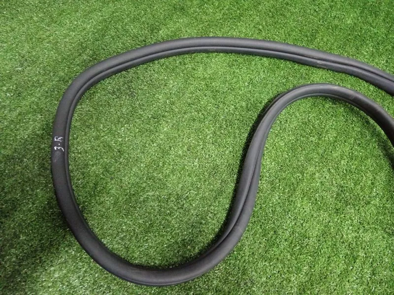 Уплотнитель проема двери