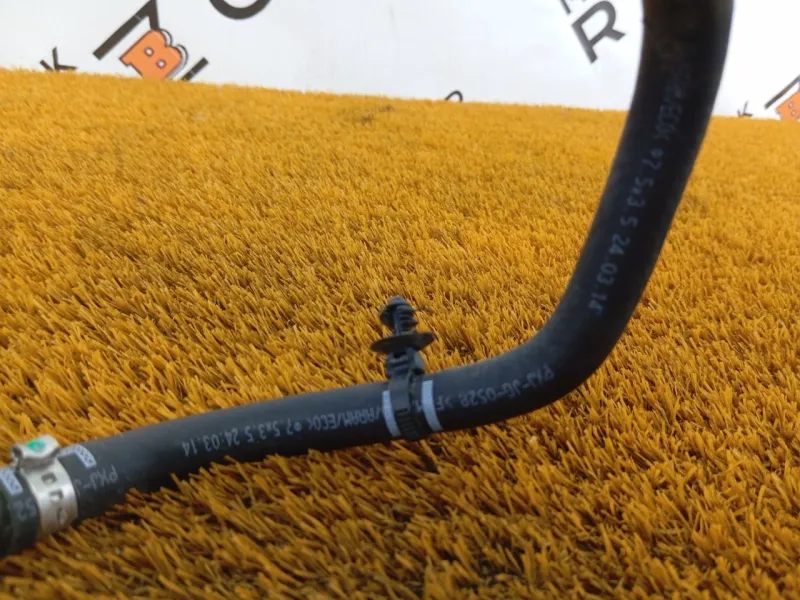 Трубка топливная