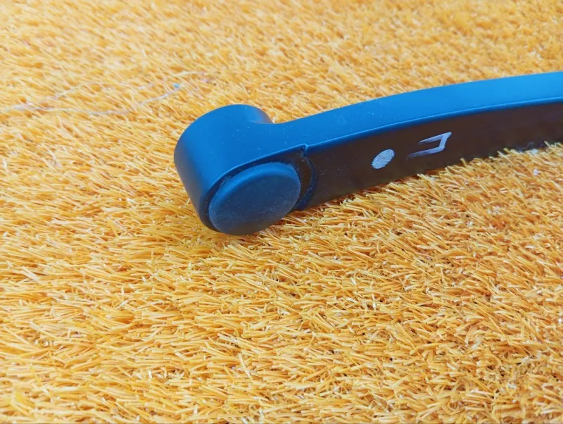 поводок стеклоочистителя