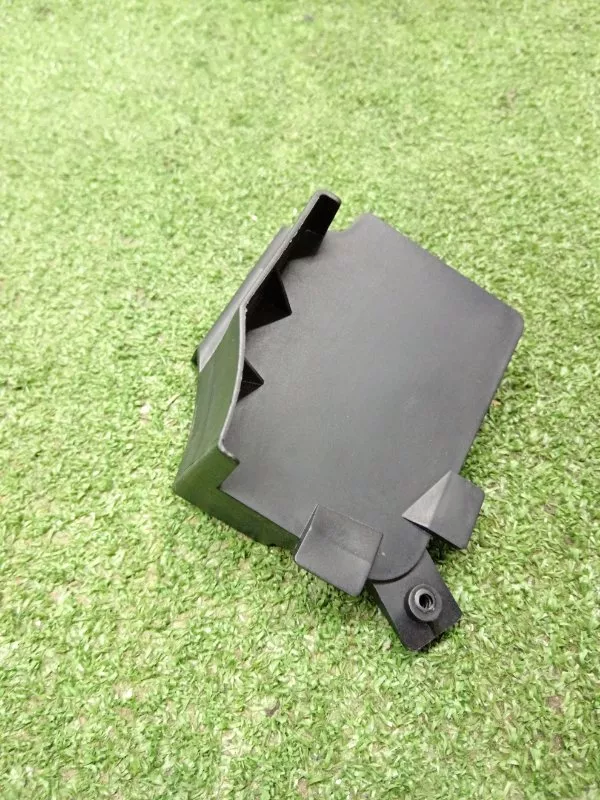 Накладка замка багажника