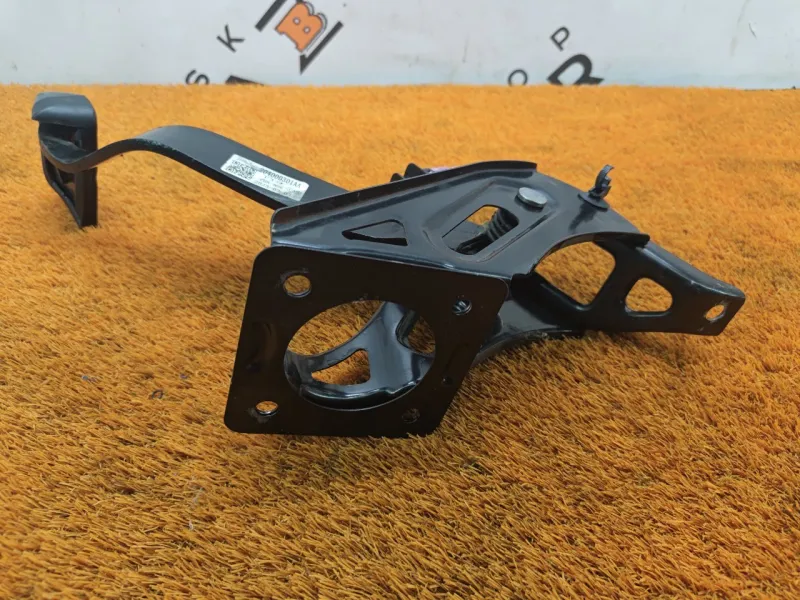 Педаль тормоза