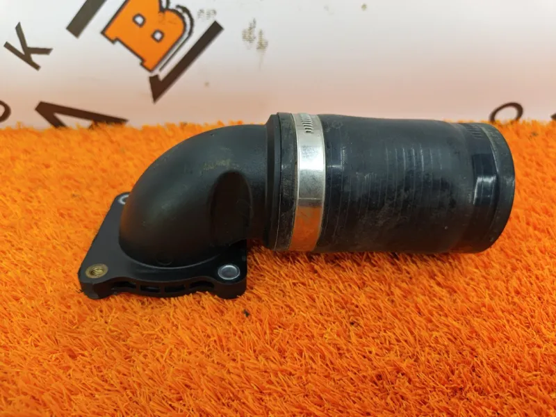 Патрубок интеркулера