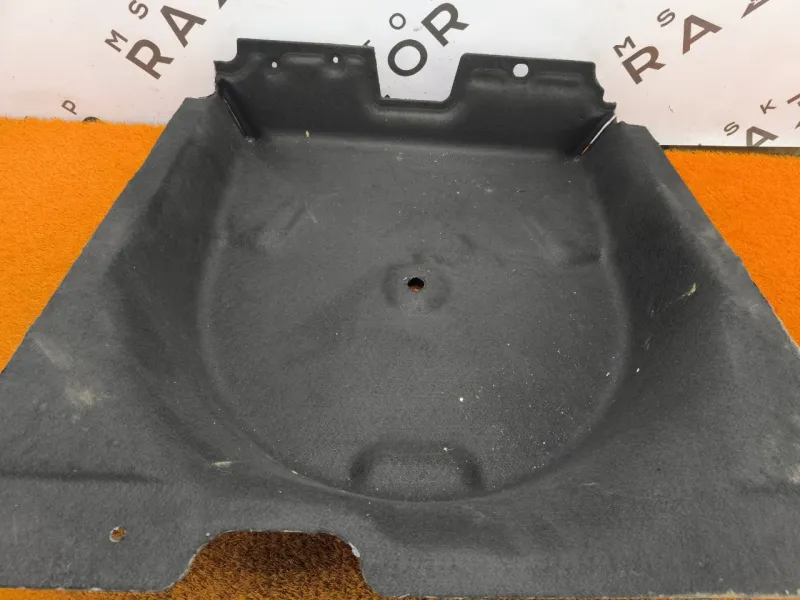 Ниша запасного колеса