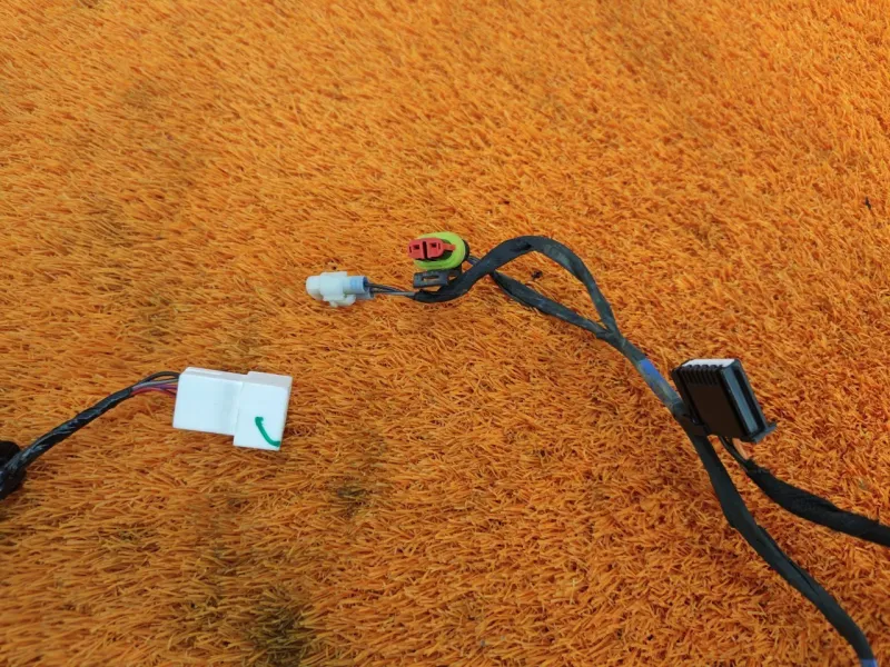 Проводка крышки багажника