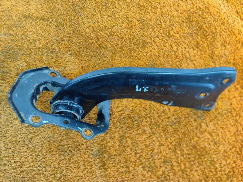 Рычаг подвески